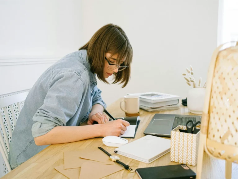 Top Blogging Niches That Make Money 2025