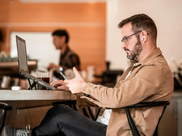 Freelancer or employee which to hire
